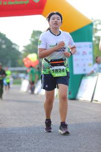 BIB: 1824
                            <button type="button" onclick="openModal(3653204)" class="btn btn-primary btn-sm float-right btn-popup" data-toggle="modal" data-target=".modal-high-quality">
                        <i class="fas fa-shopping-cart"></i> Add to Cart
                    </button>
                                            <button type="button" onclick="isThisMe(3653204, true)" class="btn btn-success btn-sm float-right btn-popup btn-isme hidden" data-toggle="tooltip" data-placement="bottom" title="นี่คือรูปของคุณใช่ไหม คลิกที่นี่เพื่อเอาเข้าอัลบั้ม">
                        <i class="fas fa-plus"></i> Add to album
                    </button>
                    <button type="button" onclick="isThisMe(3653204, false)" class="btn btn-warning btn-sm float-right btn-popup btn-isnotme hidden">
                        <i class="fas fa-ban"></i> Remove from album
                    </button>